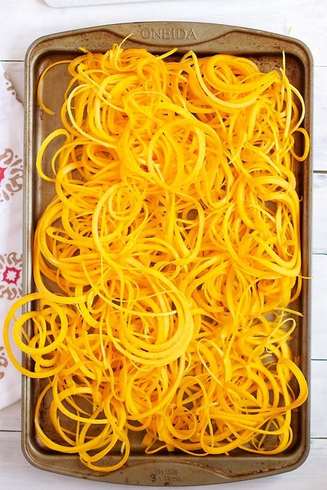 Butternut Squash Pasta- spiralized butternut squash! This vegan spiralized pasta dish is easy, plant based, and a great dinner side or main! #plantbased #spiralized #vegan #butternutsquash Spiralized Butternut Squash, Healthy Pasta Alternatives, Butternut Squash Noodles, Butternut Squash Noodle, Squash Noodles, Pasta Alternative, Butternut Squash Pasta, Squash Pasta, Healthy Pasta