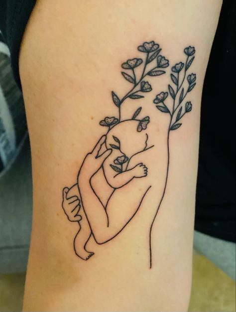 #lineart #floral #baby #mom #momlife #forevermybaby #momtattoo #tattoo #baby First Time Mom Tattoos, Nursing Mother Tattoo, Minimalist Mom Tattoo, Mama Tattoo, Motherhood Tattoos, Nurse Tattoo, Mom Tattoo Designs, Mother Tattoos, Female Tattoo