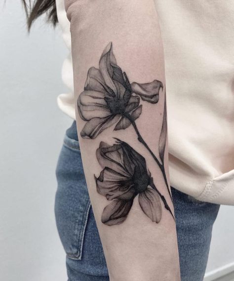 Gray Wash Tattoo Design, Cover Up Tattoo Ideas Female For Women, Black Work Flower Tattoo, Eye Flower Tattoo, Kelp Tattoo, Cosmo Flower Tattoo, Black Flower Tattoo, Cover Up Tattoo Ideas, Abstract Flower Tattoos