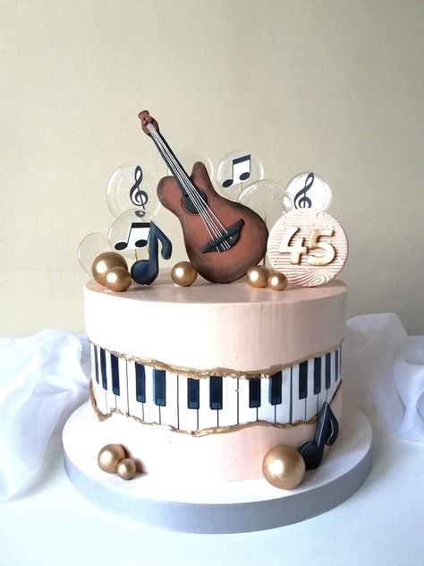 Music Cake Ideas For Men, Musician Cake, Music Cake Ideas, Music Birthday Cake, Bolo Musical, Music Themed Cakes, Music Cakes, Music Cake, Musical Theme