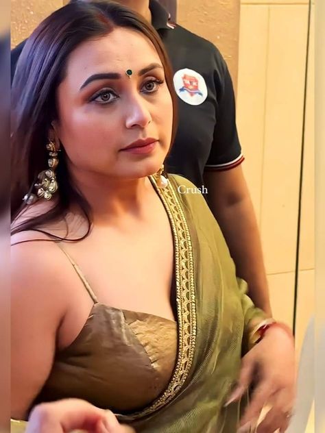 Vidya Balan Saree Blouse Back, Rani Mukherjee Saree, Vidya Balan Saree Blouse, Vidya Balan Saree, Saree Blouse Back, Kajol Saree, Janmashtami Wishes, Rani Mukherjee, Blouse Back