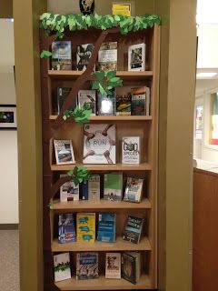 Earth Day Library Display School Library Book Displays, Library Decorations, Books Crafts, Tree Display, Library Book Displays, Library Bulletin Boards, Library Display, Childrens Library, Library Programs