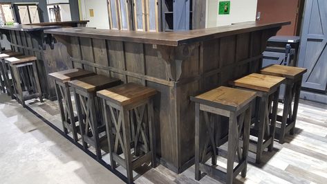 Bar Cabinet Furniture, Country Farmhouse Furniture, U Shaped Bar, Bar Kitchen Island, Basement Bars, Outdoor Bars, Rustic Farmhouse Furniture, Billiards Room, Western Saloon