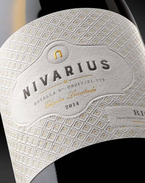 Packaging for Nivarius #winelabels Champagne Label Design, Wine Label Design Ideas, Texture Packaging, Creative Wine Label, Wine Bottle Label Design, Wine Label Packaging, Wine Packaging Design, Wine Bottle Design, Alcohol Packaging