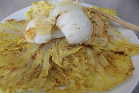 Napa Cabbage Pancake, 배추전! | Easy Kooking Korean Veggie Pancakes, Cabbage Kimchi, Types Of Cabbage, Korean Dishes, Napa Cabbage, Chinese Cabbage, Cabbage Leaves, Hello Hello, Water Recipes