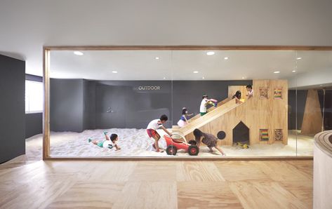 Kindergarten Interior, Preschool Designs, Indoor Playroom, Kids Play Spaces, Daycare Design, Play Cafe, Kids Cafe, Kids Indoor Playground, Kindergarten Design