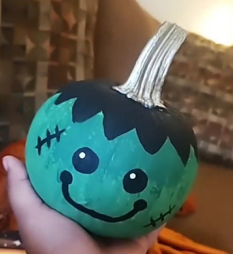 Green Pumpkin Painting, Frankenstein Pumpkin Ideas, Green Painted Pumpkins, Frankinstine Pumpkin Painting, Green Pumpkin Painting Ideas, Frankenstein Painted Pumpkins, Frankenstein Pumpkin Painting, Painted Mini Pumpkins Halloween, Frankenstine Pumpkin Paint