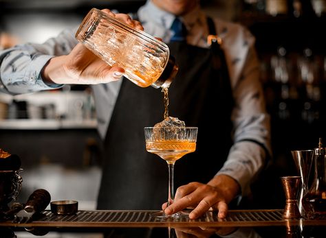 The Top 10 Cocktails Trending on Google in the U.S. in 2022 Top 10 Cocktails, Cocktail Trends, Cocktail Mixology, Most Popular Cocktails, Cranberry Juice Cocktail, Lemon Drop Martini, Winter Birthday Parties, Tasty Meat, Creative Cocktail