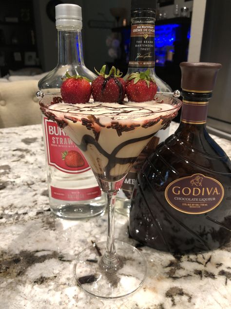 1 shot strawberry vodka, 1 shot creme de cacao, 1 1/2 shot Godiva chocolate liquor, 3 shots milk. Drinks With Chocolate Liquor, Drinks With Chocolate Vodka, Chocolate Liquor Drinks, Godiva Chocolate Liquor Recipes, Double Chocolate Vodka Drinks, Creme De Cacao Liqueur Recipes, Strawberries And Cream Alcoholic Drink, Bailey’s Drink Recipes, Strawberry Martini