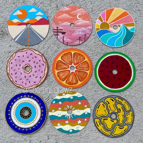 CD Paintings 💿🖌️ ~ ~ ~ ~ ~ #cds #cdpainting #cdart #poscamarkers #acrylicpaint #painting #acrylicpainting #creativity #outdoor #sharondrawz Cute Record Painting Ideas, Gen Z Crafts, Crafts To Do With Cds, Diy With Cds Ideas, Painting On Board, Circular Art Ideas, Art On Records, Disc Painting Ideas Easy, Recycle Cds Ideas