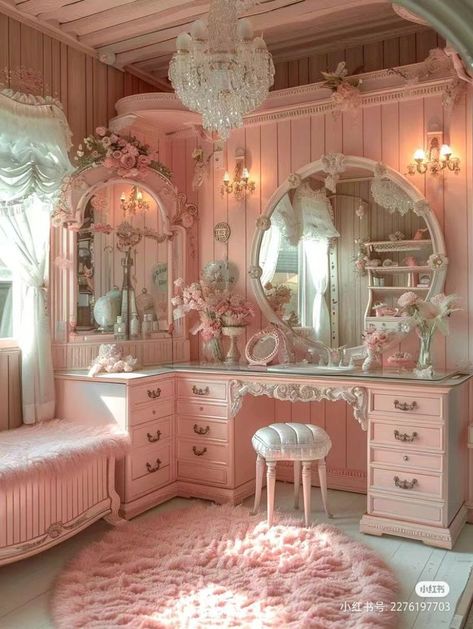 Princess Coquette Room, Pink Mansion Bedroom, Coutteqe Bedroom, Trendy Dorm Room Ideas, Royal Bedroom Princesses Pink, Pink Princess Room Vintage, Trendy Dorm Room, Dream Bedroom Inspiration, Dorm Room Ideas