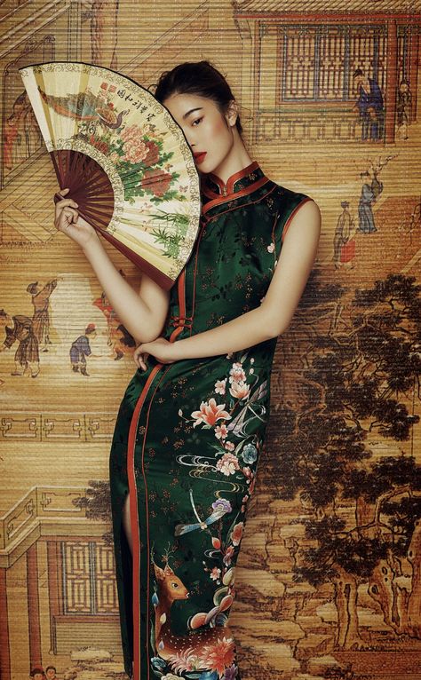 Cheongsam Photography, Cheongsam Aesthetic, Cheongsam Photoshoot, Chinese Photoshoot, Attire Guide, Graduation Inspiration, Shanghai Style, Photobook Ideas, Wedding Cheongsam