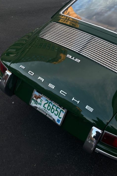 #porsche #classiccar #greencar British Racing Green, Racing Green, Redondo Beach, Classic Porsche, Poker Table, Aesthetic Photo, Porsche, Classic Cars, Cars