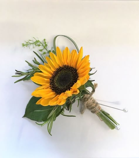 Sunflower Wedding Bouquet, Sunflower Themed Wedding, Sunflower Bouquets, Yellow Wedding, The Sunflower, Sunflower Wedding, Flower Ideas, Flower Bouquet Wedding, Trendy Wedding