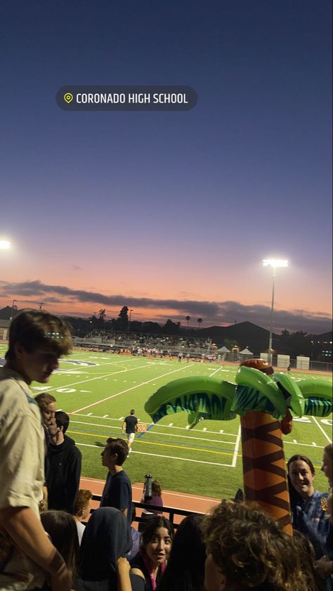 Fun High School Life Aesthetic, Stadium Aesthetic, High School Football, School Football, School Aesthetic, Football Game, Sunset Beach, Beach Aesthetic, Football Games