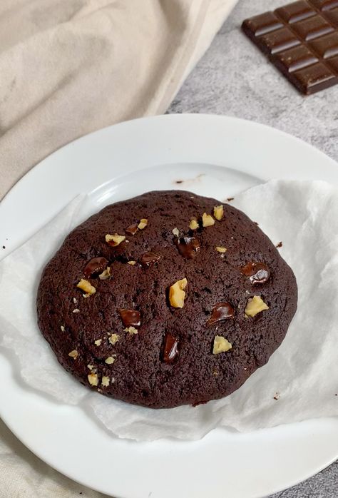 single-serving microwave vegan cookie,microwave cookie, microwave single serving cookie Microwave Cookie, Chocolate Cookie Cake, Single Serve Cookie, Egg Free Cookies, Tofu Recipes Vegan, Chocolate Cake Cookies, Mug Cakes, Oat Cookies, Sweet Cravings