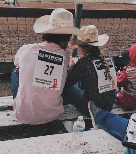 Western Relationship Aesthetic, Cute Rodeo Couple Pics, Rodeo Couples Goals, Rodeo Couples, Western Couples, Country Best Friends, Country Couple Pictures, Boyfriend Stuff, Country Relationship Goals