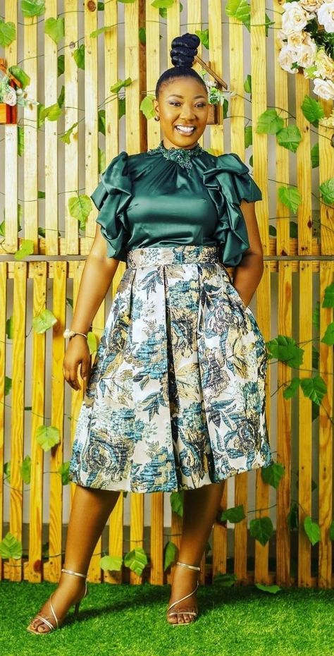 English Skirt And Top Styles, Plain And Pattern Styles, Latest Gown Styles, Plain And Pattern, Ankara Blouses, Lace Dress Classy, Damask Dress, Skirt Styles, Combination Fashion