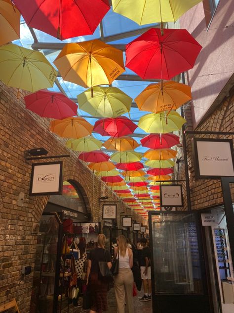 Camden Market aesthetic London aesthetic colourful umbrellas things to do in London London Market Aesthetic, Shopping London Aesthetic, Camden Market Aesthetic, Camden Market, Camden Town Aesthetic, London Aesthetic Camden, Streets Of London Aesthetic, Aesthetic London, Camden London