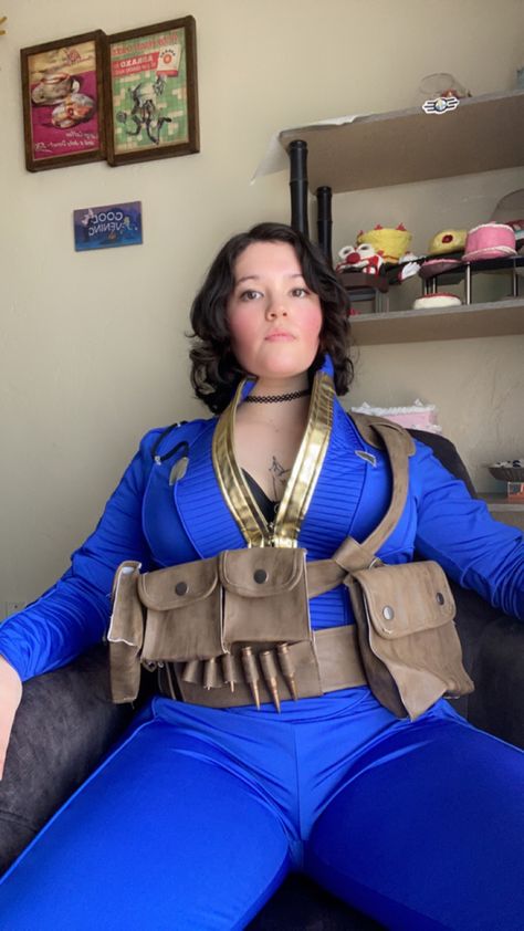 I love wearing my Vault suit Vault Suit Fallout, Fallout Vault Suit, A2 Cosplay, Vault Suit, Fallout Power Armor, Fallout Cosplay, Fallout Fan Art, Vault Dweller, Top Video Games