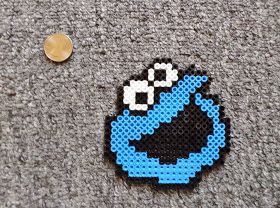 Long Black Fingers : Powerpuff Girls Phone Kermit And Cookie Monster Perler Beads Black Fingers, Christmas Perler Beads, Pixel Beads, Pearl Beads Pattern, Fuse Bead Patterns, Hama Beads Design, Perler Crafts, Melting Beads, Cross Stitch Borders