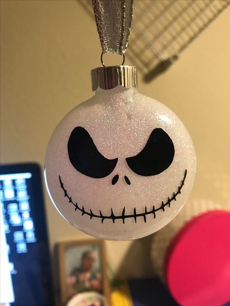 Jack skellington ornament Diy Jack Skellington Ornaments, Jack Skellington Ornaments Diy, Jack Skeleton, Navidad Diy, Halloween Ornaments, Christmas Ornaments Homemade, Christmas 2022, Cute Diys, Jack Skellington