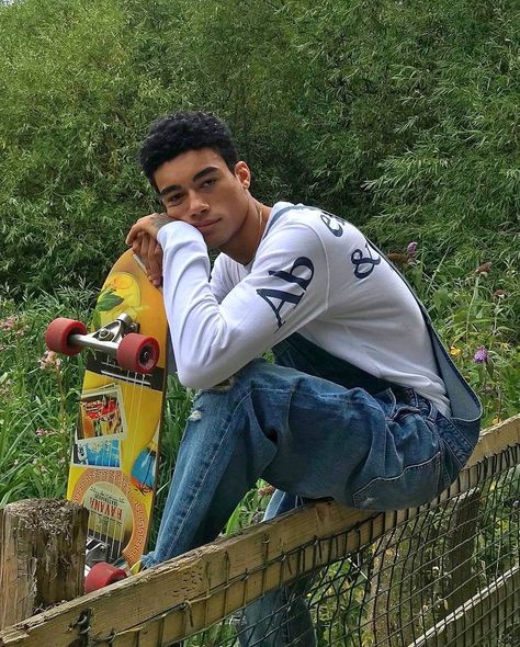 Poc Men, Reece King, Skater Boys, رعب نفسي, 3 Boys, Skater Boy, Book People, Story Board, Poses References