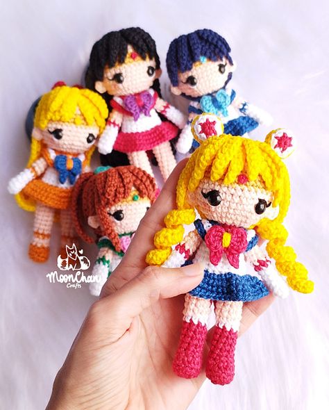 Ravelry: E-book Sailor Moon by Regina Henn Sailor Moon Amigurumi, Sailor Moon Pattern, Moon Amigurumi, Unique Tools, Crafts Crochet, Crochet Keychain Pattern, Crochet Design Pattern, Moon Pattern, By Regina