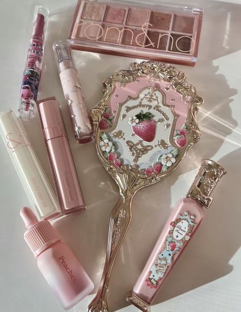 Soft Pink Theme, Fancy Makeup, Pink Girly Things, Pink Vibes, Princess Aesthetic, Pink Makeup, Makeup Items, Without Makeup, Everything Pink