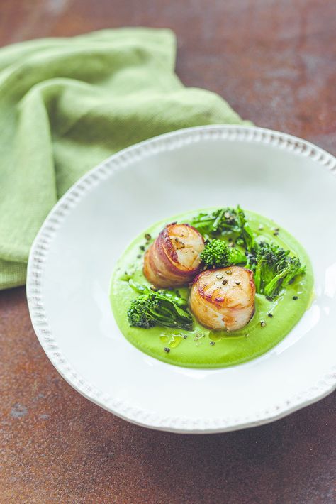 Scallops Wrapped In Pancetta With Broccoli Souptom Kitchin Fish Shellfish 139 Springtime Recipes, Tapas Recipes, Shellfish Recipes, Broccoli Soup, Healthy Lunches, Healthy Food List, Dinner Food, Cafe Food, Main Meals