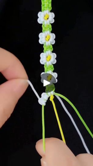 Flower Bracelet Tutorial, Flower Bracelet Diy, How To Make Crystals, Friendship Bracelet Patterns Easy, Craft Home, Floral Bracelet, Bodyweight Workout Beginner, Bracelet Diy, Flower Bracelet