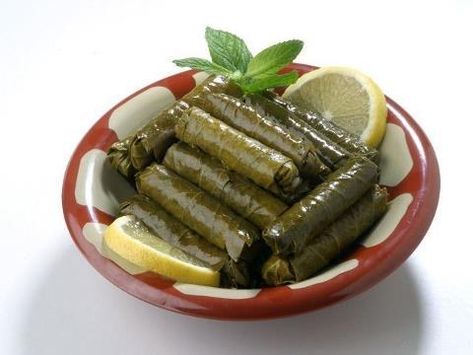 Waraq Aarish or Waraq Enab | Community Post: 10 Lebanese Mezze Dishes To Die For Waraq Enab, Stuffed Grape Leaves, Armenian Recipes, Lebanese Cuisine, Eastern Cuisine, Lebanese Recipes, Minced Meat, Middle Eastern Recipes, Arabic Food