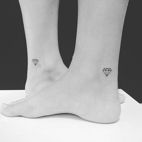 Diamond Tattoos, Hip Tattoos Women, Bff Tattoos, Friendship Tattoos, Dainty Tattoos, Dream Tattoos, Theme Parties, Friend Tattoos, Tattoo Work