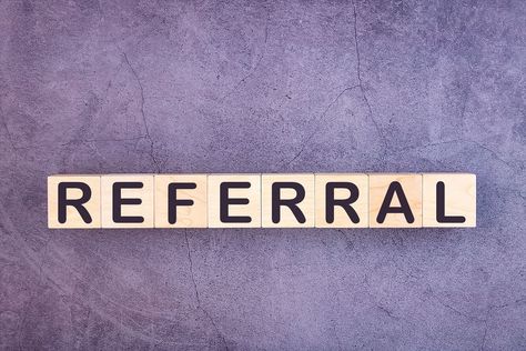 Do you know what a real estate referral agent is? Do you want to become one? Then check out this article to learn everything about the process. Referral Real Estate, Financial Responsibility, Real Estate License, Cold Calling, Lead Generation Real Estate, Real Estate Career, Real Estate Leads, Real Estate Business, Investment Property