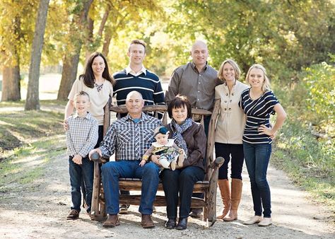 Coordinating colors! Navy, creams, and beiges. When dressing a group of people, just give them 3 colors to stick with. You can't go wrong! - Miranda Marrs Photography Fall Family Pictures With Grandparents, Family Photos With Bench, Family Pics With Grandparents, Family Portraits With Grandparents, Family Pictures With Grandparents, Family Photo Ideas With Grandparents, Family Photos With Grandparents, Large Family Pictures, Large Family Photography