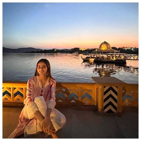 Ananya Pandey, Ananya Panday, Gallery Pictures, College Fits, Casual Indian Fashion, Travel Pictures Poses, Diy Clothes Design, Traditional Indian Outfits, Best Poses For Pictures