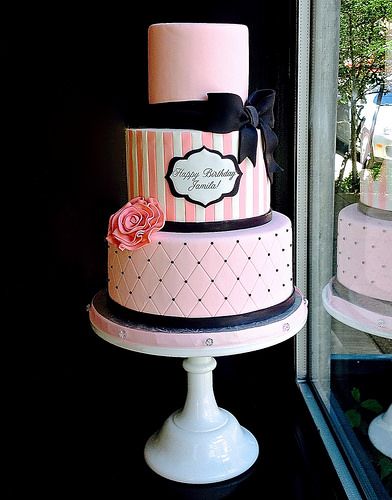 Pink and Black Birthday Cake Victoria Secret Cake Ideas, Pink And Black Cake Birthday, Black And Pink Cake Birthdays, Pink And Black Cake Ideas, Black Pink Birthday Party Ideas, Black And Pink Birthday Cake, Pink And Black Birthday Cake, Black And Pink Cake, Victoria Secret Cake