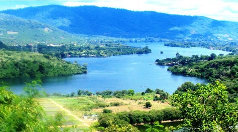 Lake Volta, Ghana Cape Coast, Artificial Lake, Lake Boat, Walking In The Rain, Puerto Vallarta, Beach Hotels, Extreme Weather, West Africa, Most Beautiful Places