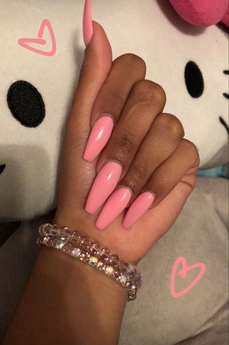 Solid Color Nails, Colors For Dark Skin, Almond Shape Nails, Dark Nails, Nail Charms, Cute Charms, Nude Nails, Black Nails, Pink Nails