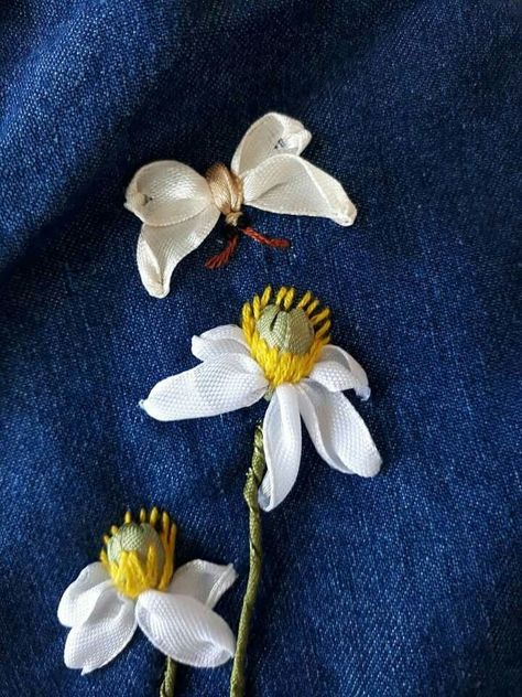 Silk Ribbon Embroidery Tutorial, Silk Ribbon Embroidery Patterns, Ribbon Embroidery Tutorial, Ribbon Crafts Diy, Textile Art Embroidery, Diy Broderie, Embroidery Template, Hand Embroidery Patterns Flowers, Hand Embroidery Flowers