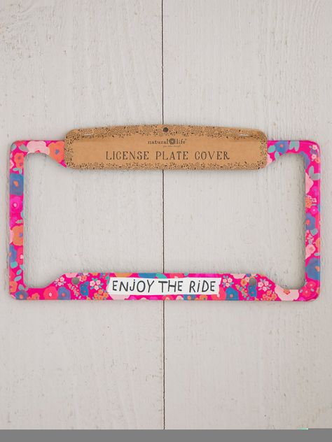 Fun License Plates, License Plate Covers Frames, Natural Life Car Accessories, Car Accessories Preppy, Groovy Car Interior, Car Cute Accessories, Summer Car Accessories, Trendy Car Accessories, Car Accessories Beachy