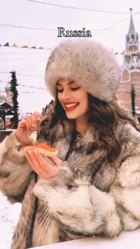 Types Of Caviar, Salmon Species, Slavic Girl, Salmon Caviar, Red Caviar, Beautiful Scenery Photography, Wild Salmon, Russian Style, Girl Trends