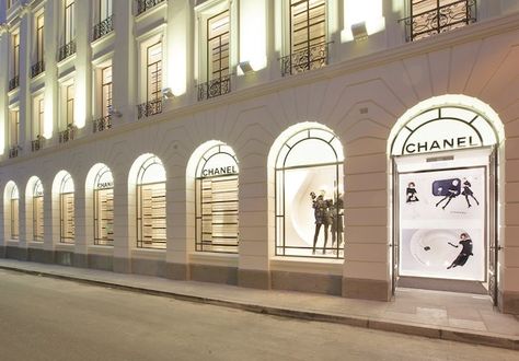 The House of Chanel’s New Flagship - Fashion - Broadsheet Melbourne Shopping Plaza Design, Tiny Parisian Apartment, Front Entrance Design, Fashion Designer House, Building Miniature, Classical Facade, Plaza Design, Classic Facade, Retail Facade