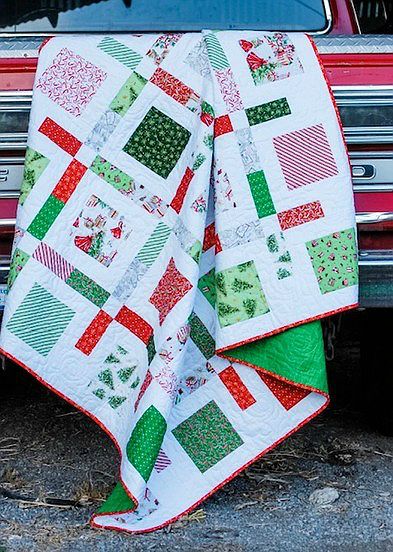 Layer Cake Christmas Quilt Pattern Free, Christmas Layer Cake Quilt Pattern, Layer Cake Quilt, Layer Cake Quilt Patterns, Quilting Digest, Quilt Layers, Cake Quilt, Layer Cake Quilts, Christmas Quilt Patterns