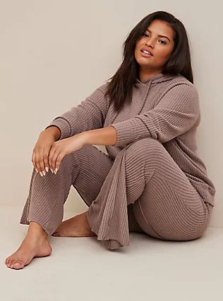 Waffle Hacci Lounge Flare Pant, MUSHROOM Mid Size Lounge Wear, Plus Size Lounge Wear, Lounge Wear Sets, Comfy Pajamas, Ruched Sleeve Blazer, Affordable Plus Size Clothing, Test Shoot, Flare Pant, 2024 Style