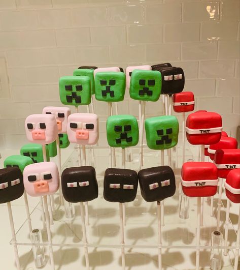 Minecraft Cakepops, Minecraft Cake Pops, Minecraft Cupcakes, Minecraft Birthday Cake, Cake Pop Displays, 13 Birthday Cake, Birthday Cake Pops, Dessert Photography, Chocolate Covered Treats