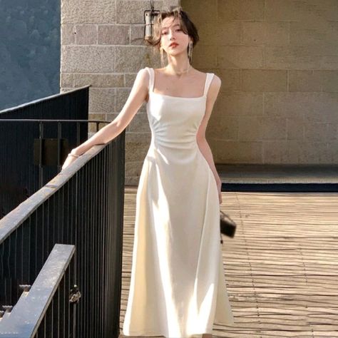 White College Graduation Dress, Confirmation Dresses For Teens, Confirmation Dresses, Prom Dress Inspo, Prom Dress Inspiration, Engagement Dresses, Beauty Dress, Grad Dresses, Capped Sleeve Dress