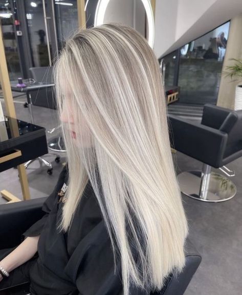 Extra Light Ash Blonde Hair, Blonde Hair For Light Skin Tones, Pearl Blonde Hair Balayage, White Blonde Highlights On Brown Hair, Blonde Variations, Icy Blonde Short Hair, Icy Blonde Hair With Shadow Root, Dimensional Platinum Blonde, Blonde Balayage Straight Hair