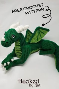 Crocheted Dragon, Crochet Dinosaur Patterns, Crochet Dragon Pattern, Amigurumi Minta, Crochet Mignon, Confection Au Crochet, Crochet Dinosaur, Pola Amigurumi, Crochet Dragon