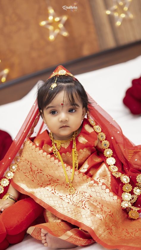 Dressed up my baby Girl for her rice ceremony! #babybride #babysaree #onnoprashon #radhikatales #radhika #babysaree #babybenarasisaree #banarasisaree #riceceremony #indianriceceremony #bengaliriceceremony #bengali Rice Ceremony, Indian Baby Girl, Twin Baby Boys, Indian Wedding Poses, Baby Boy Outfits Swag, Long Gown Design, Indian Baby, Bengali Bride, Bollywood Party